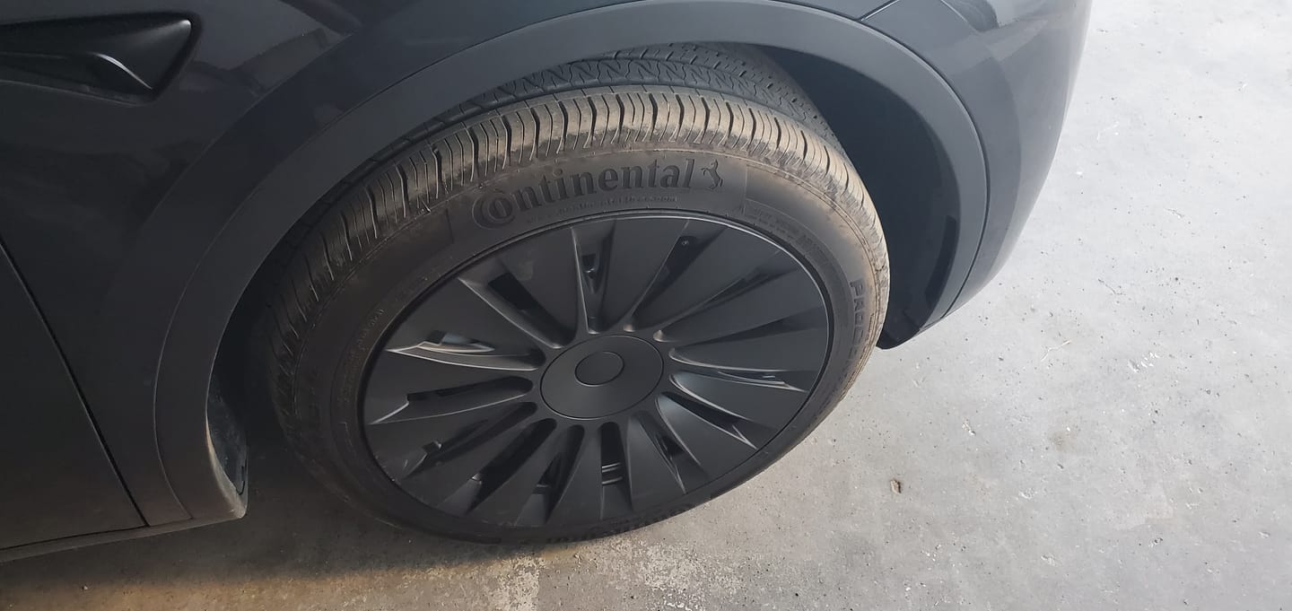 Customer photo review of TESPLUS 19'' Blade Style Wheel Cover for Model Y