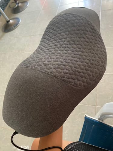 Customer photo review of ErgoRelief Nackenkissen - Elektr. Nackenmassagekissen