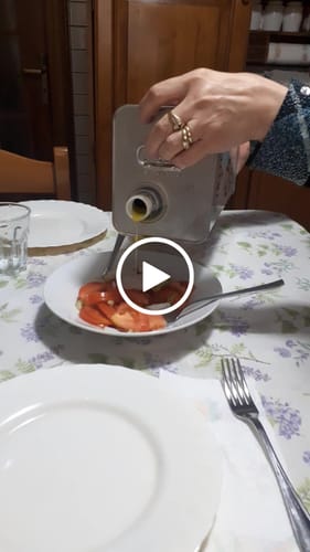 Customer video review of 1 lattina di olio extravergine di oliva • 5 Litri