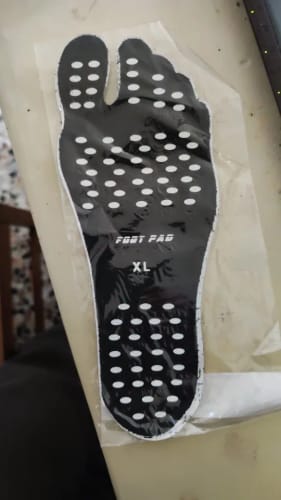 Customer photo review of Non-slip Seaside Beach Shoes Equipped with Anti-skid Shoes Beach Socks Pad Feet Sticker Insoles Flexible Beach Feet