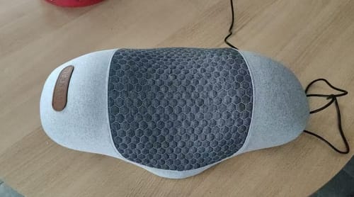 Customer photo review of ErgoRelief Nackenkissen - Elektr. Nackenmassagekissen