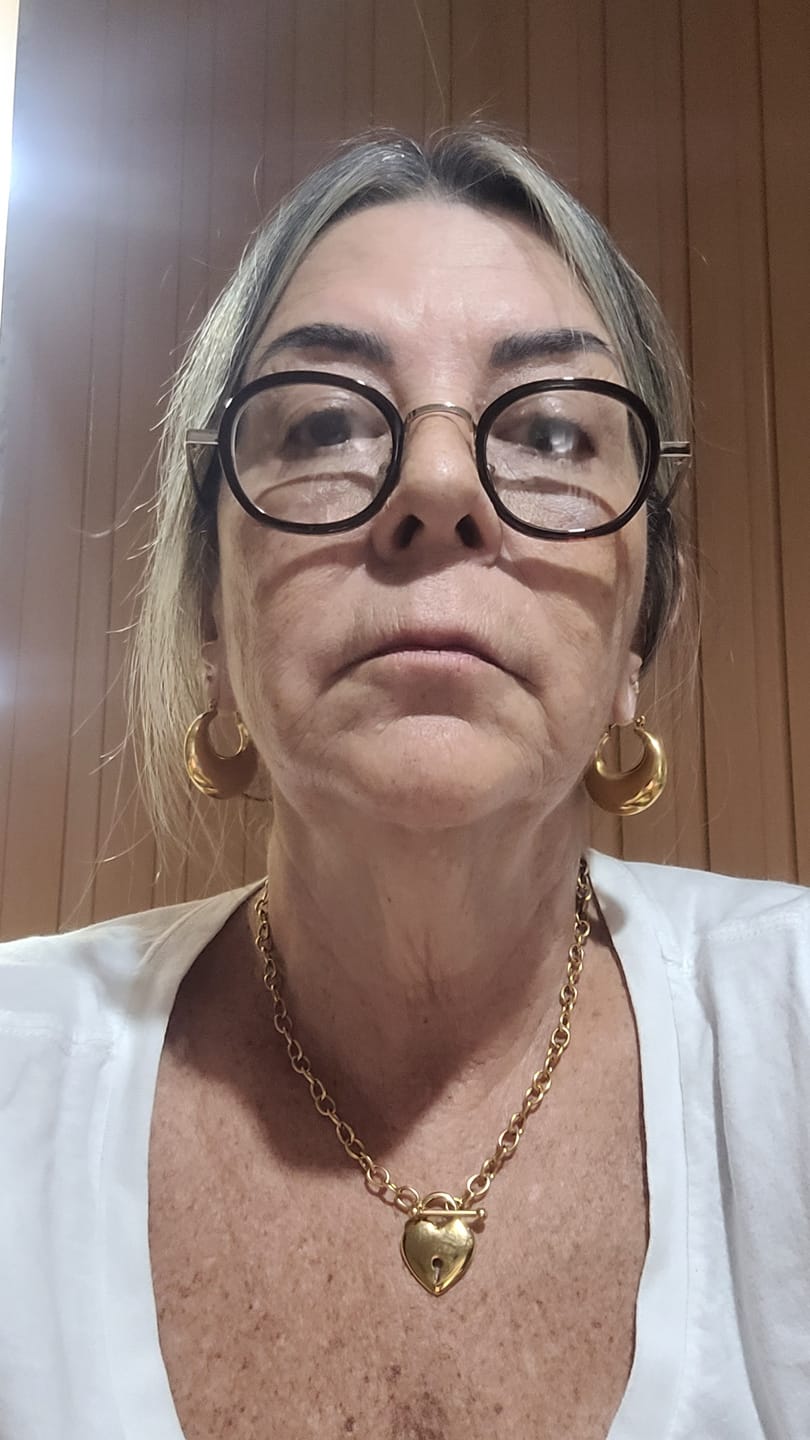 Customer photo review of Colar Amor Eterno Coração Folheado A Ouro 18k