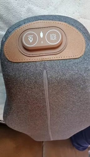 Customer photo review of ErgoRelief Nackenkissen - Elektr. Nackenmassagekissen