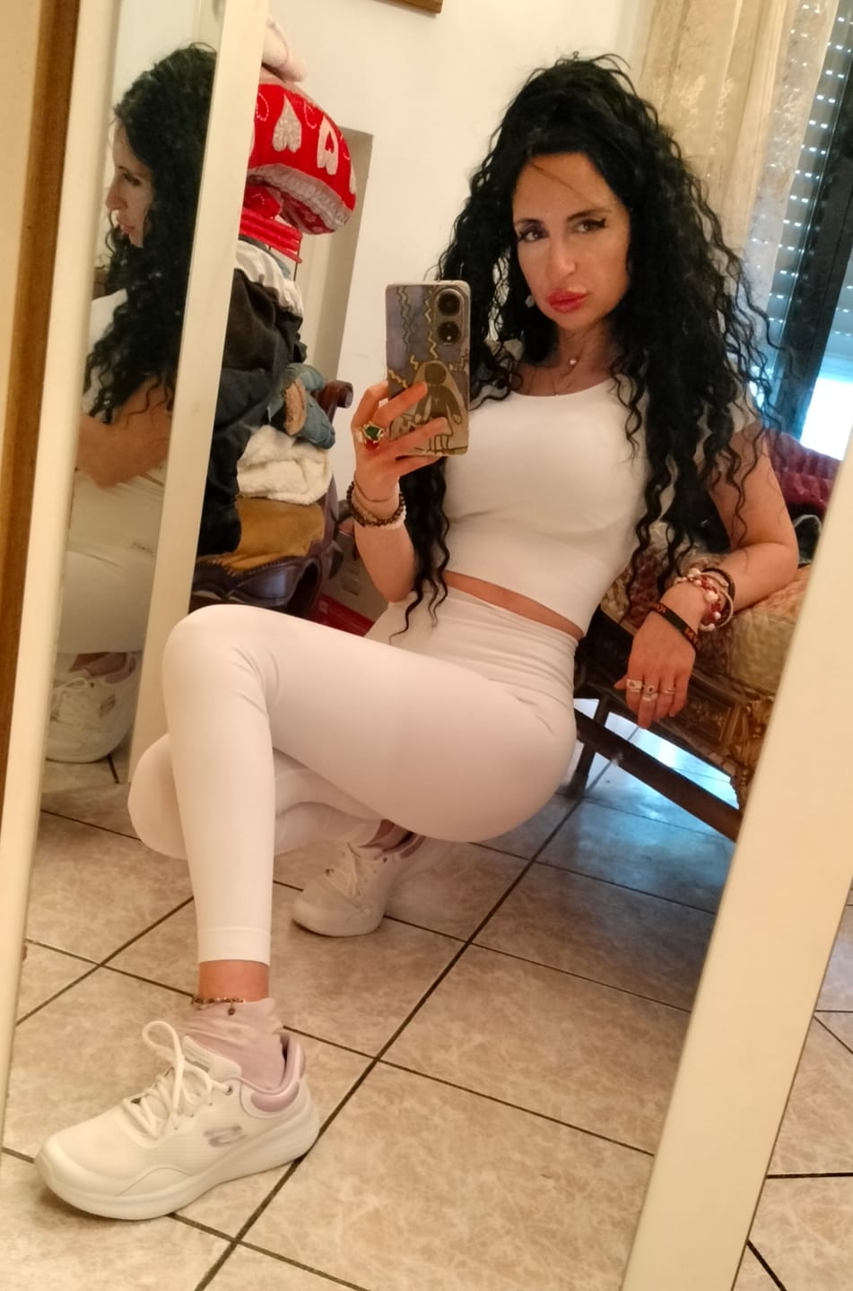 Customer photo review of T-Shirt Crop Top Frida Bianco