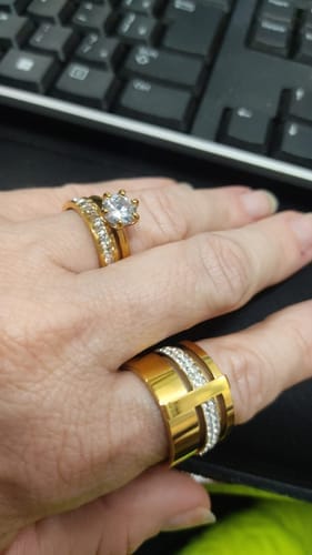 Customer photo review of Anel Solitário Beout Banhado em Ouro 18k