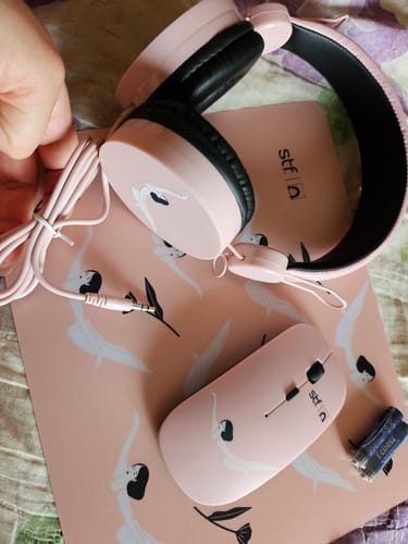 Customer photo review of Kit Audífonos, mouse y mousepad | STF Mariana Motoko 3 en 1 | para computadora rosa