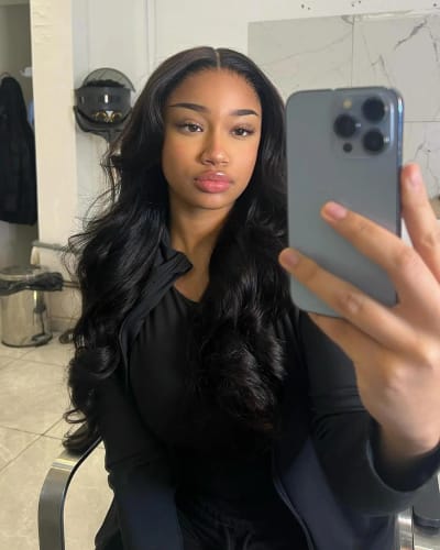 Customer photo review of Curtain Bangs 13x4 Lace Wig Chic Retro Body Wave Human Hair Wigs with Adjustable Strap