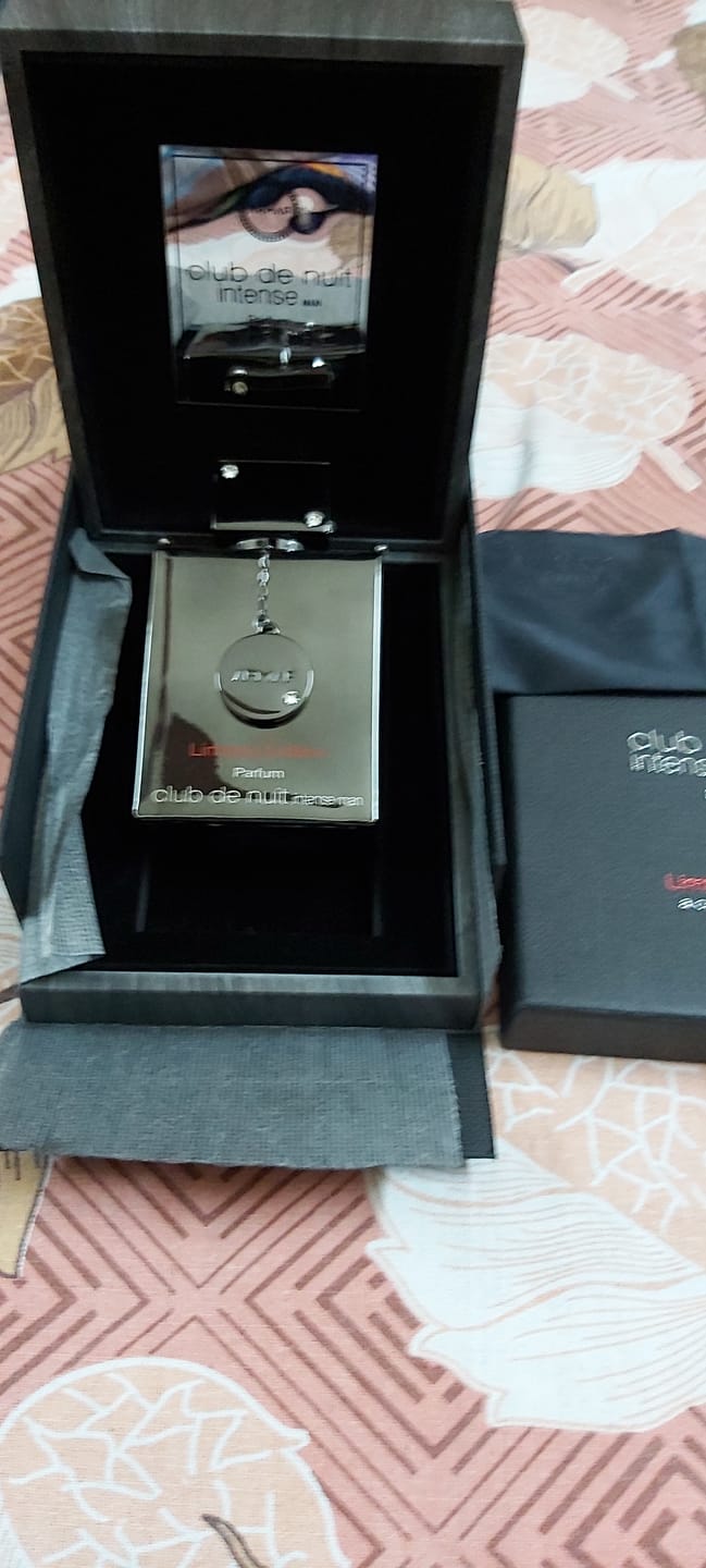 Customer photo review of Armaf Club De Nuit Intense Man Parfum Limited Edition