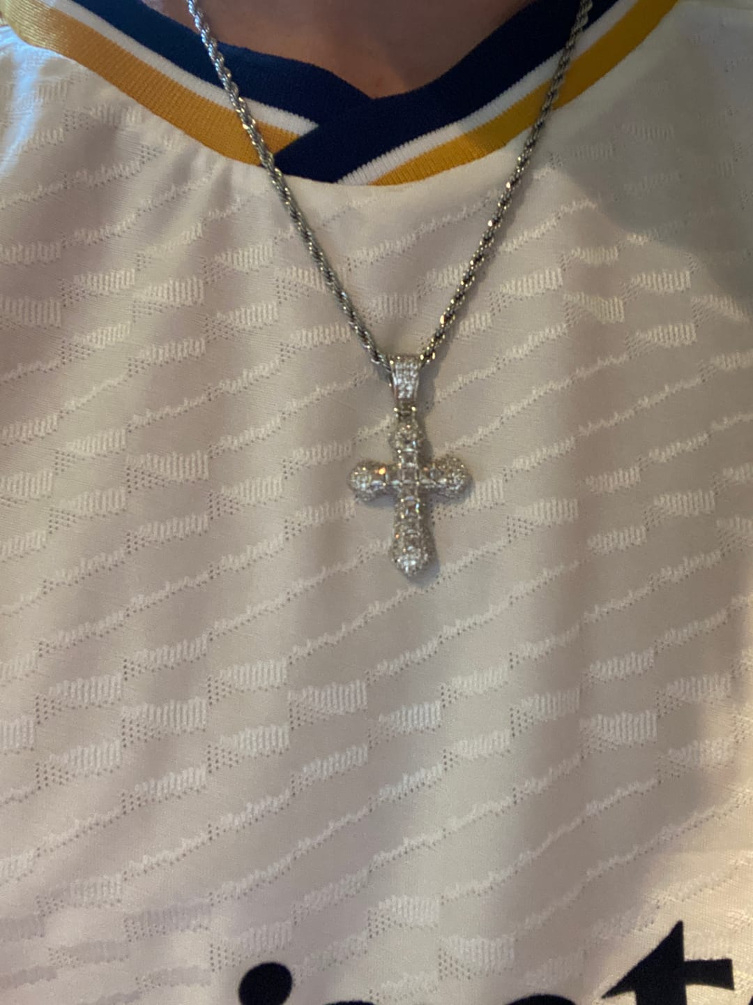 Customer photo review of FROSTY CROSS PENDANT. - WHITE GOLD