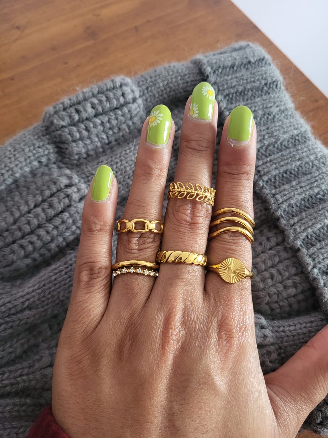 Customer photo review of Calira Twisted Infinity Ring