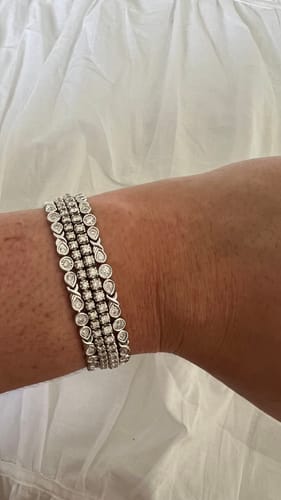 Customer photo review of 1.00ct TW Diamond Tennis Bracelet in 9ct White Gold