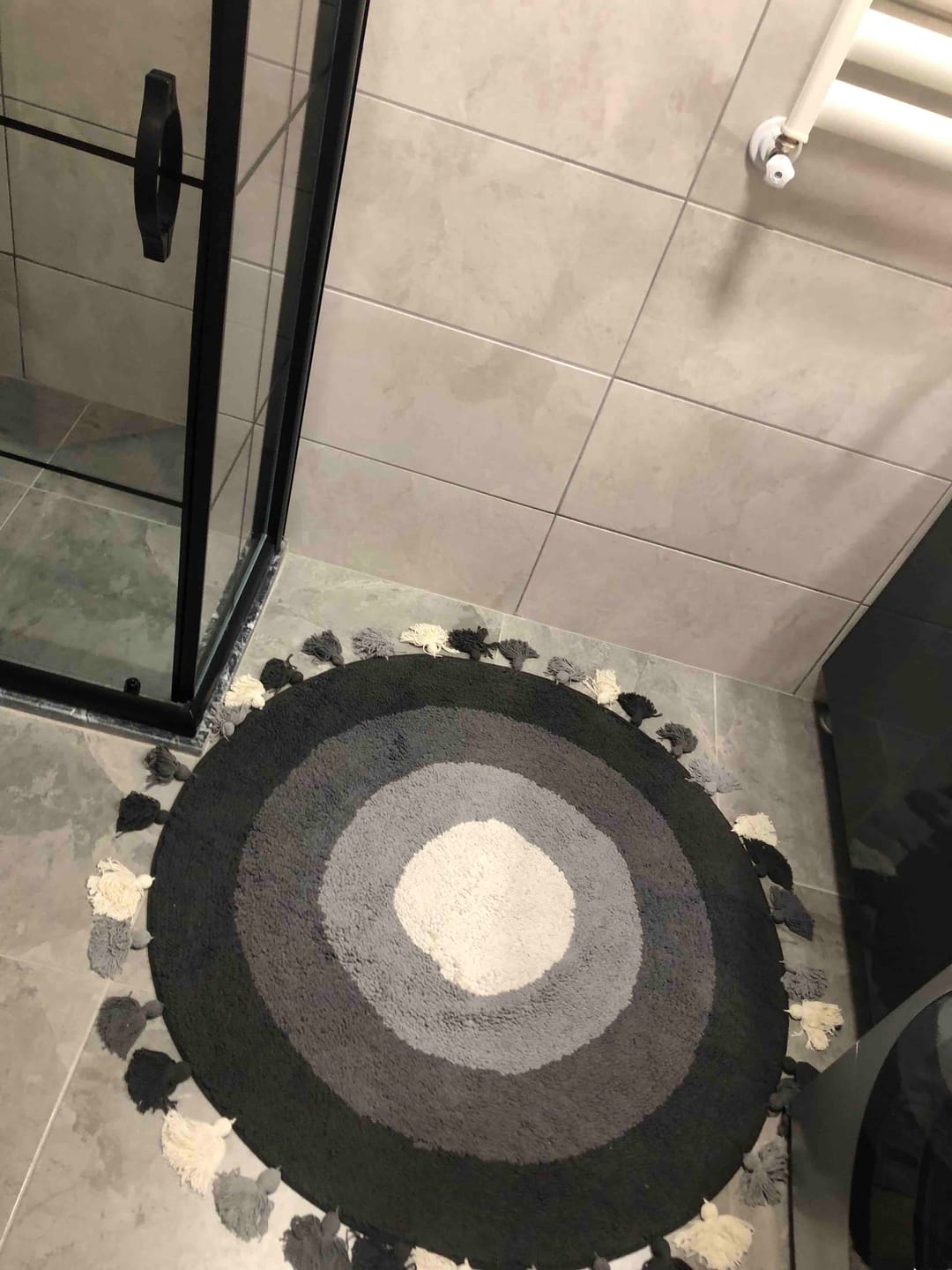 Customer photo review of Laura Yuvarlak Banyo Paspası %100 Pamuk 100x100 Bej