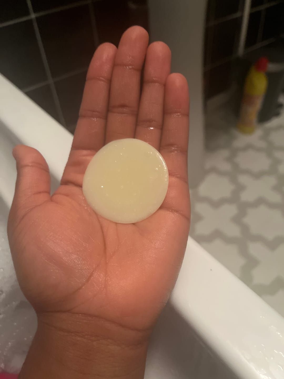 Customer photo review of Glowbar 3% Salicylic Acid + 10% Sulphur Face and Body Soap Bar
