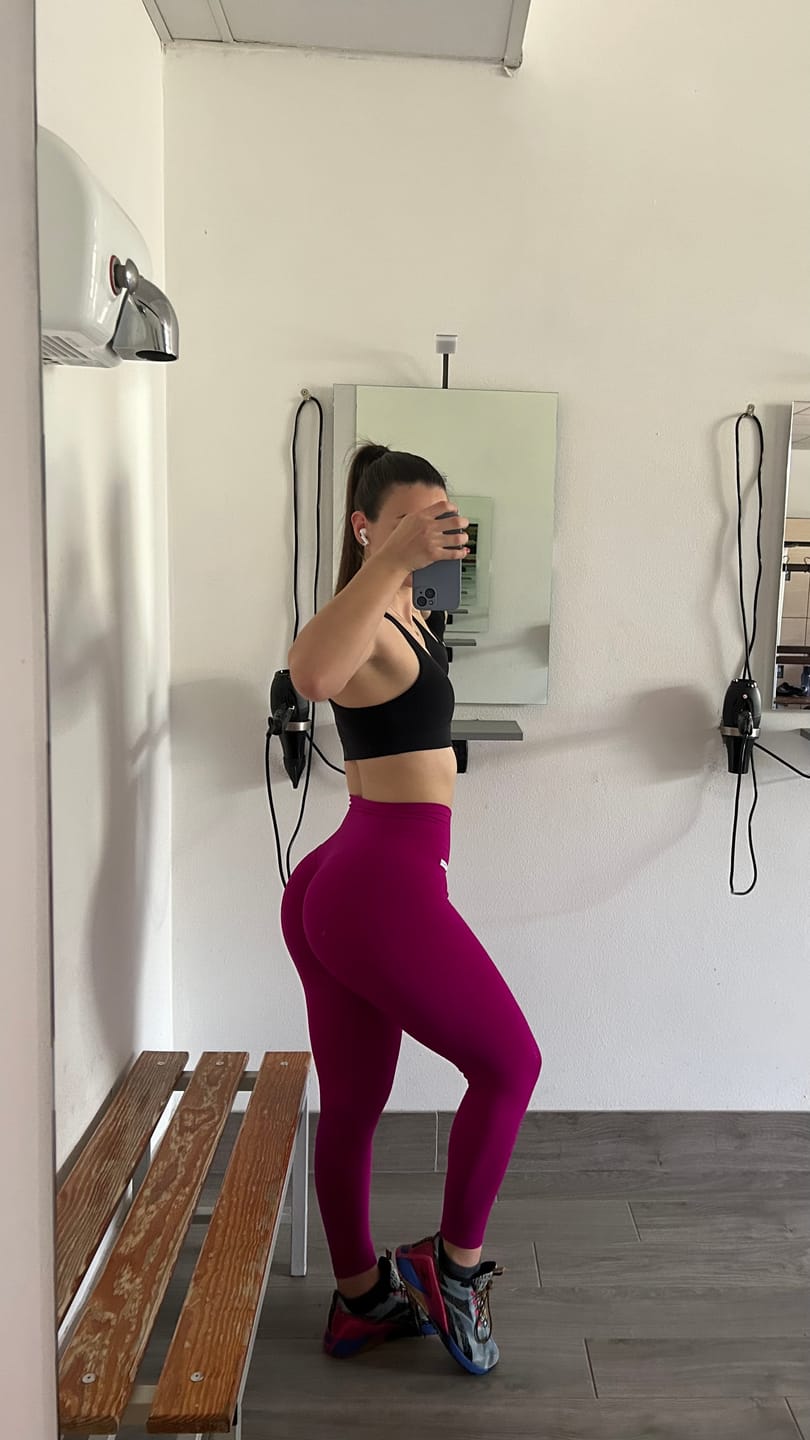 Customer photo review of Leggings All-Up Purple