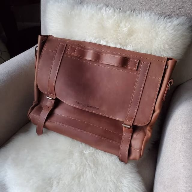 Customer photo review of Messenger Bag Classic