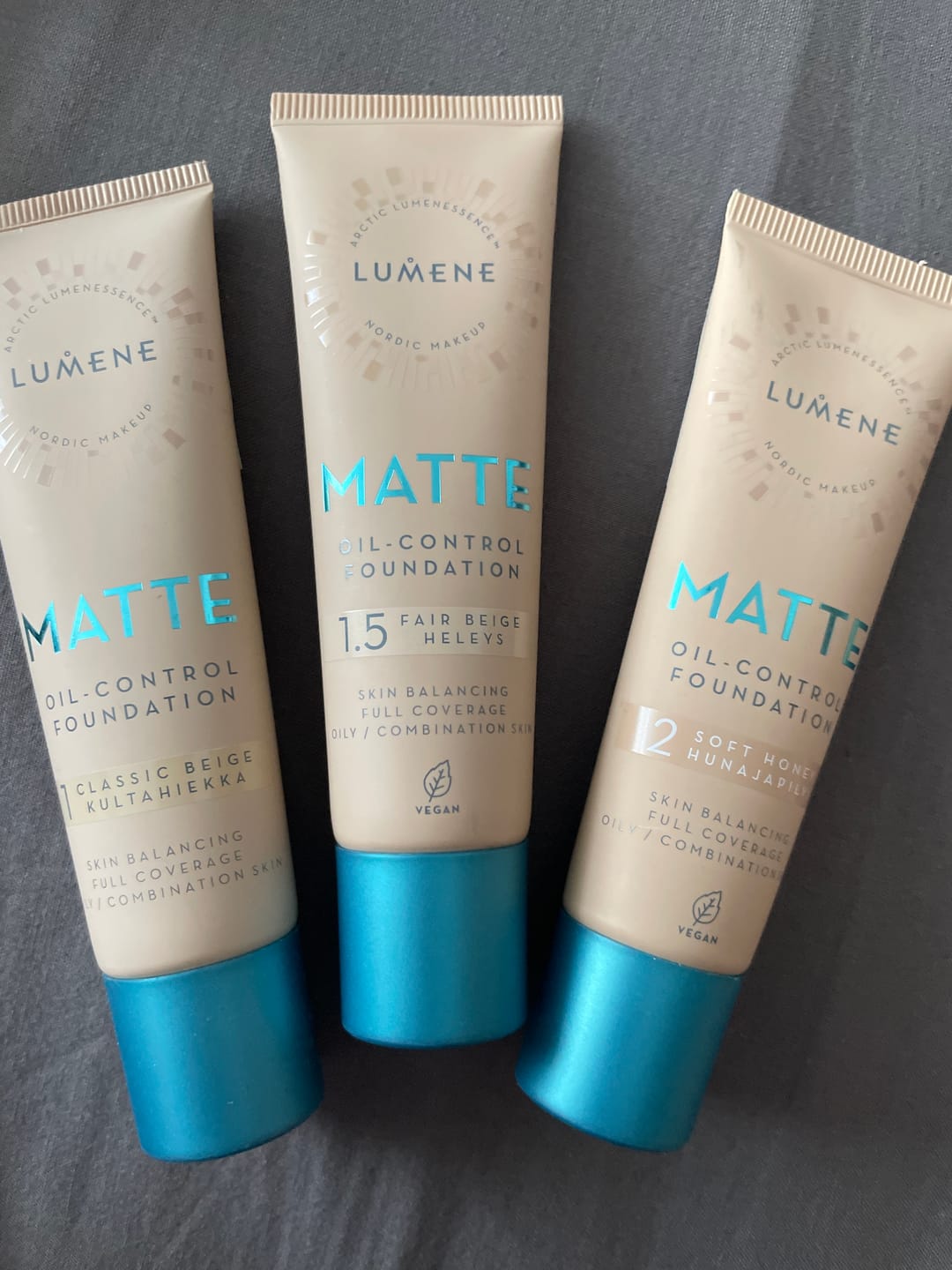 Customer photo review of Веган Матиращ фон дьо тен Lumene Matte Oil-control Foundation