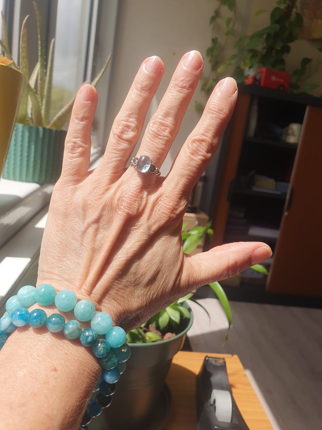 Customer photo review of Bague Ajustable "Cristal de Mer"  en Aigue-Marine