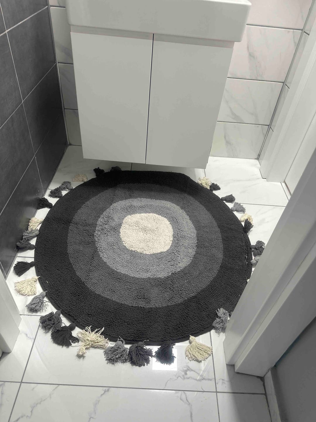 Customer photo review of Laura Yuvarlak Banyo Paspası %100 Pamuk 100x100 Bej