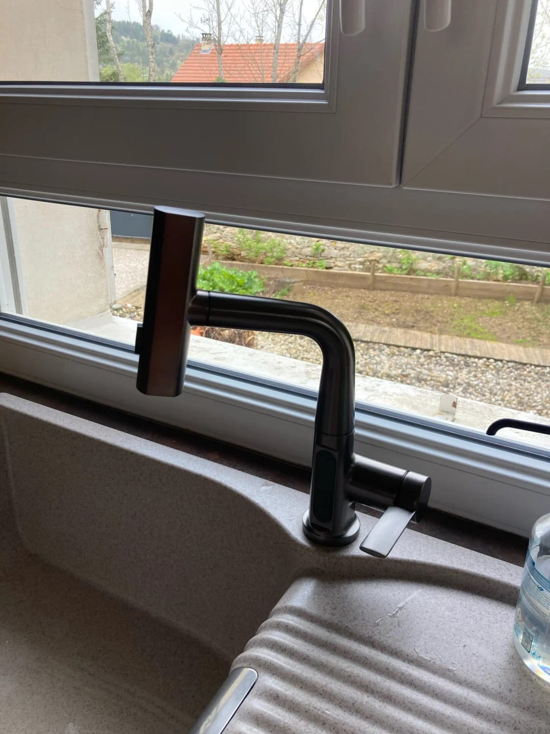 Customer photo review of Waterfall Temperature Digital Display Basin Faucet Lift Up Down Stream Sprayer Hot Cold Water Sink Mixer Wash Tap For Bathroom