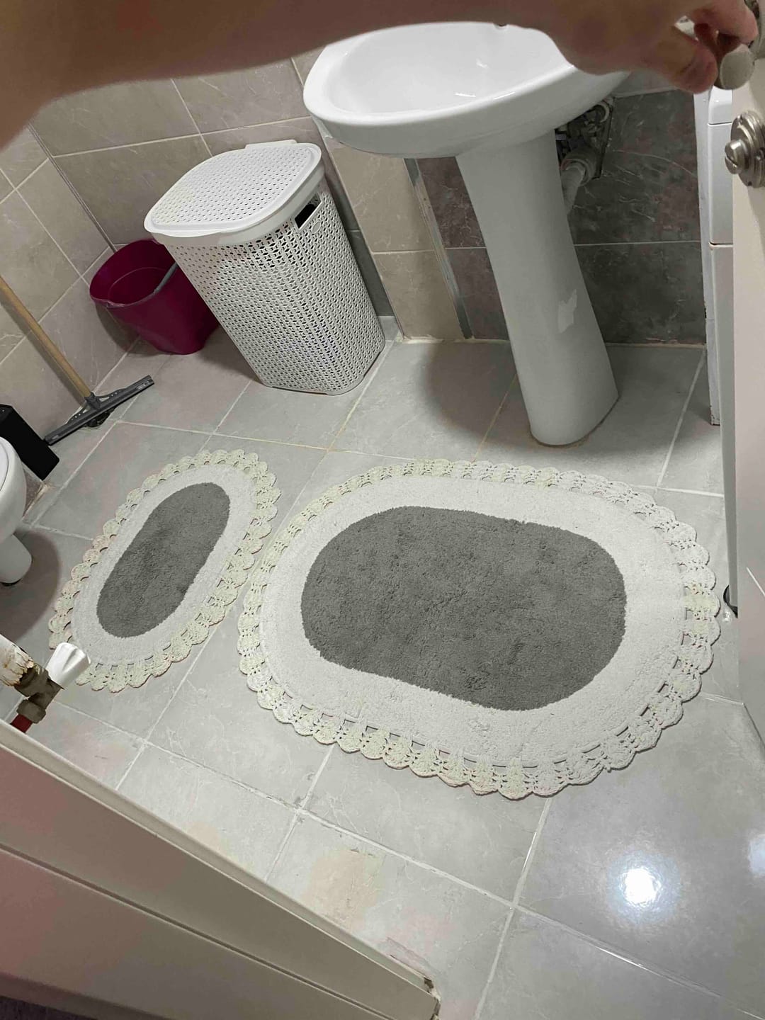 Customer photo review of Bianca 2’li Takım Banyo Paspası %100 Pamuk 40x60 + 60x90 Açık Gri