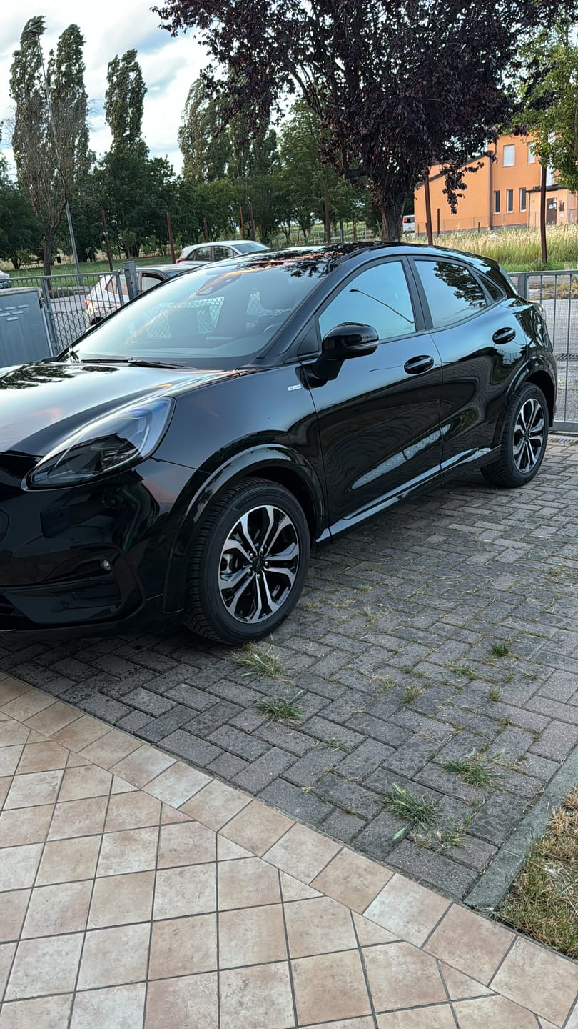 Customer photo review of INNOVACAR W1 QUICK DETAILER: A Fast-Acting Car Cleaner, Polish, and Protector