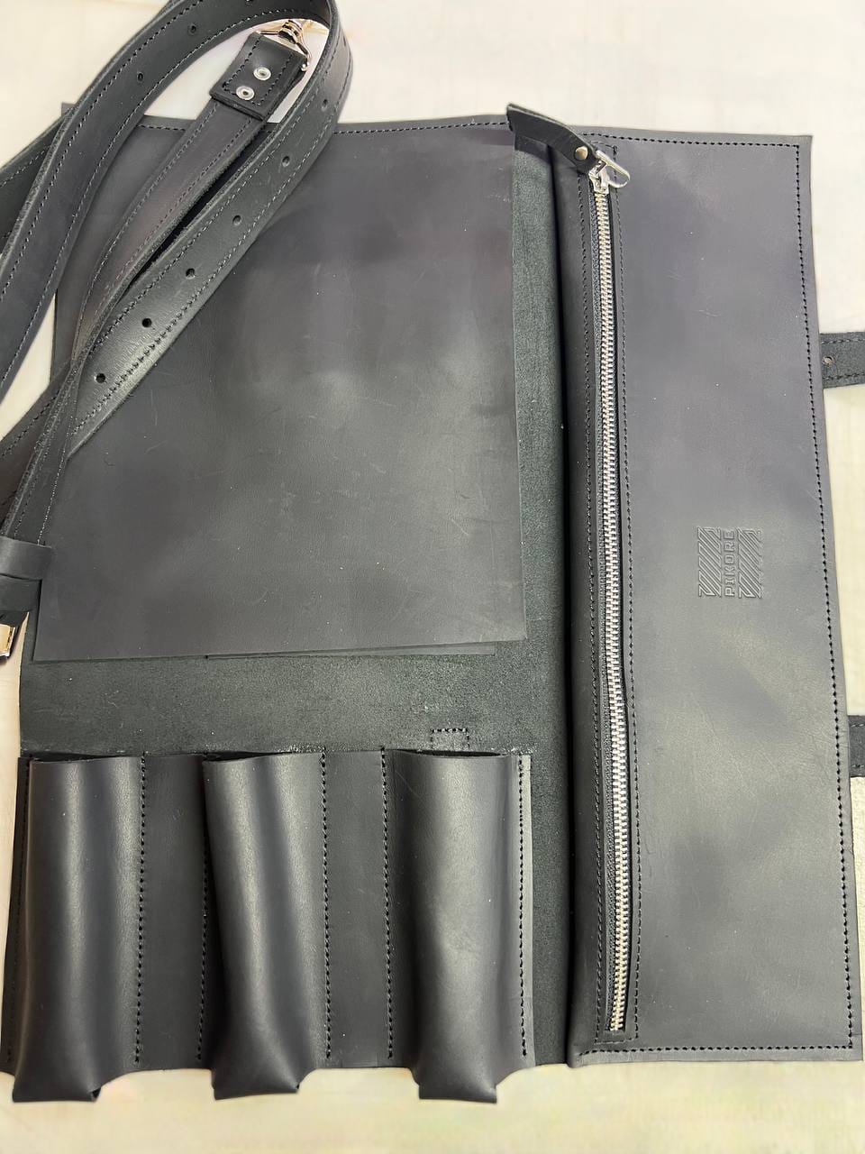 Customer photo review of The Professional's Leather Knife Roll