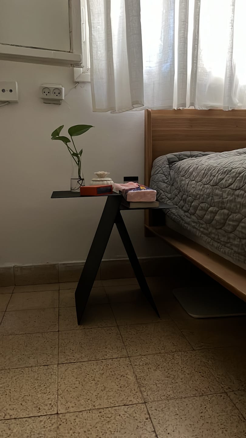 Customer photo review of שידת צד FOLD