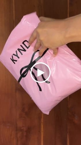 Customer video review of Kynd Sandy Flare Crop