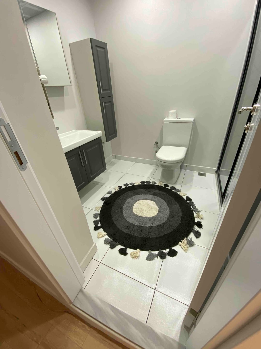 Customer photo review of Laura Yuvarlak Banyo Paspası %100 Pamuk 100x100 Bej