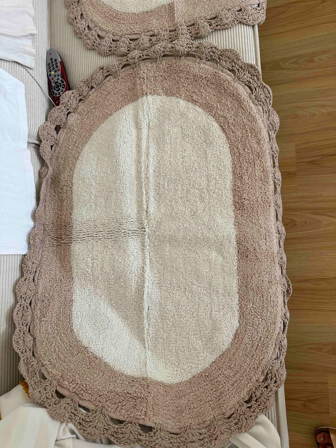 Customer photo review of Bianca 2’li Takım Banyo Paspası %100 Pamuk 40x60 + 60x90 Açık Gri