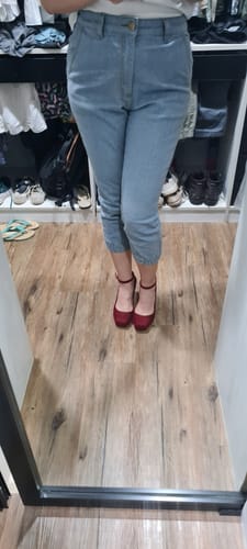 Ana Paula M. review of Calça Jeans Jogger Jacarandá Azul Claro image 1 out of 3