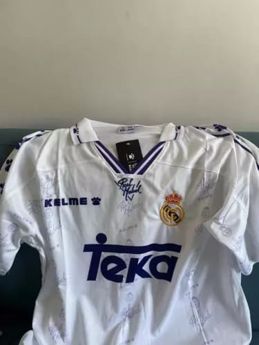 Foto de Jose Q. con su compra