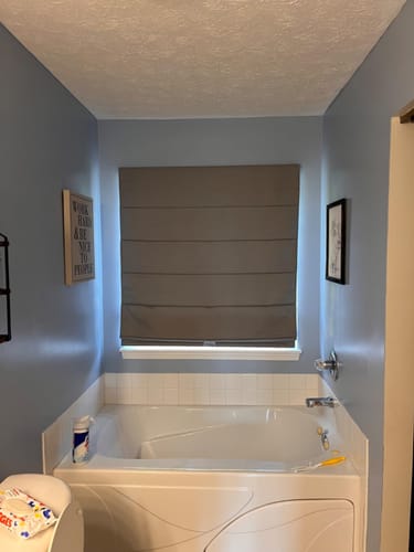 Customer photo review of Keego Modern Roman Shades Cordless