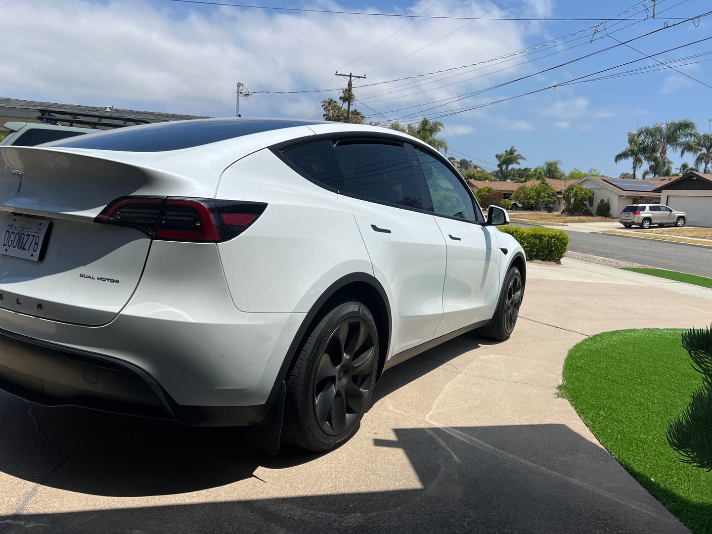 Customer photo review of TESPLUS 19'' Induction Style Wheel Cover for Model Y - Backorder