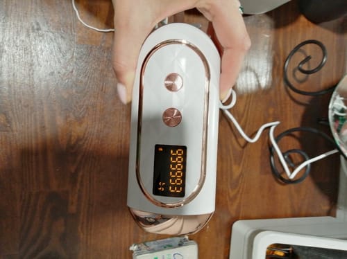 Kundenbewertung mit Foto zu SmoothGlow | weiche Haut auch ohne Schmerzen