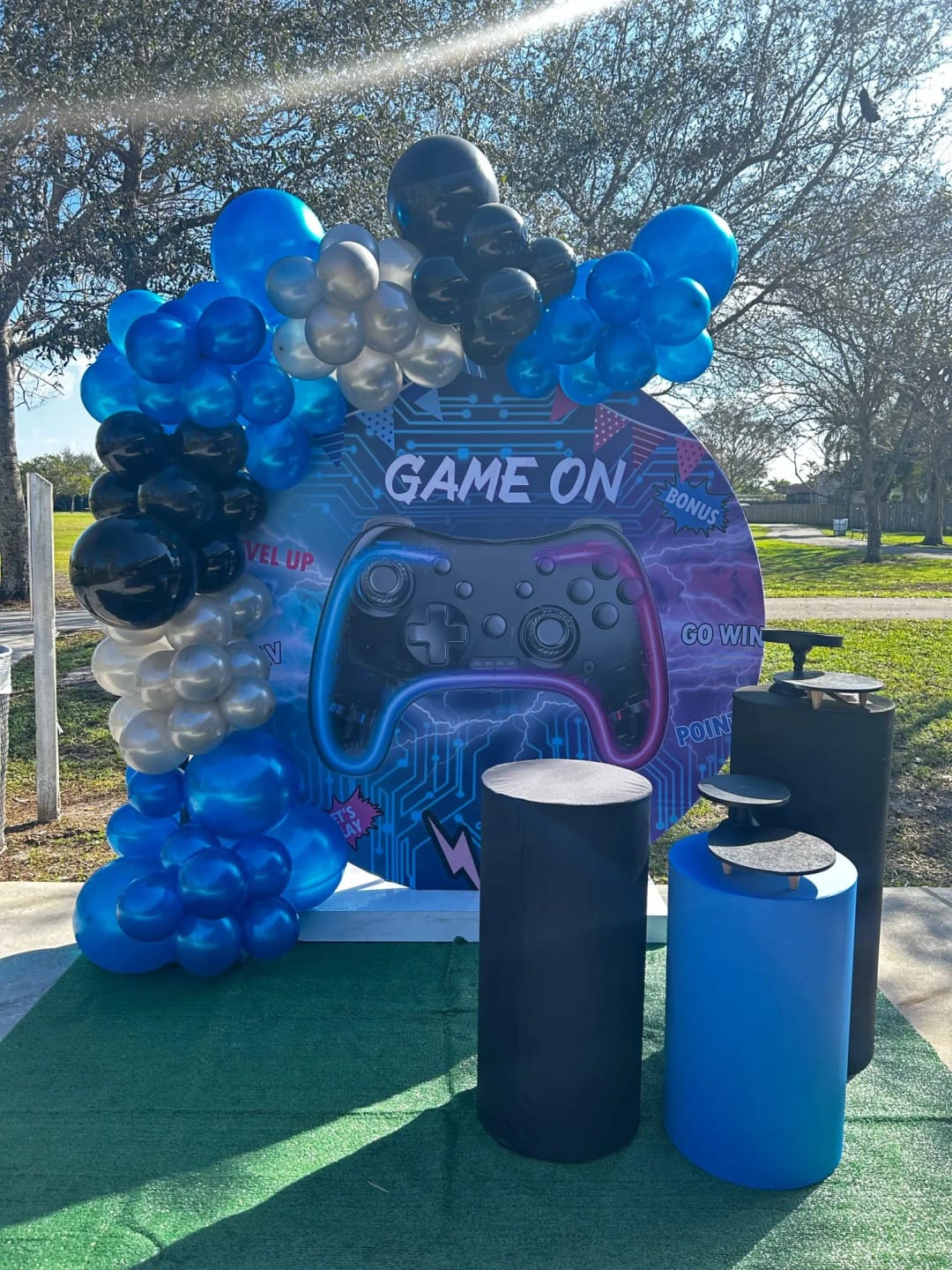 Customer photo review of Custom birthday party decoration round circle backdrop cover plinth cylinder pedestal cloth cover