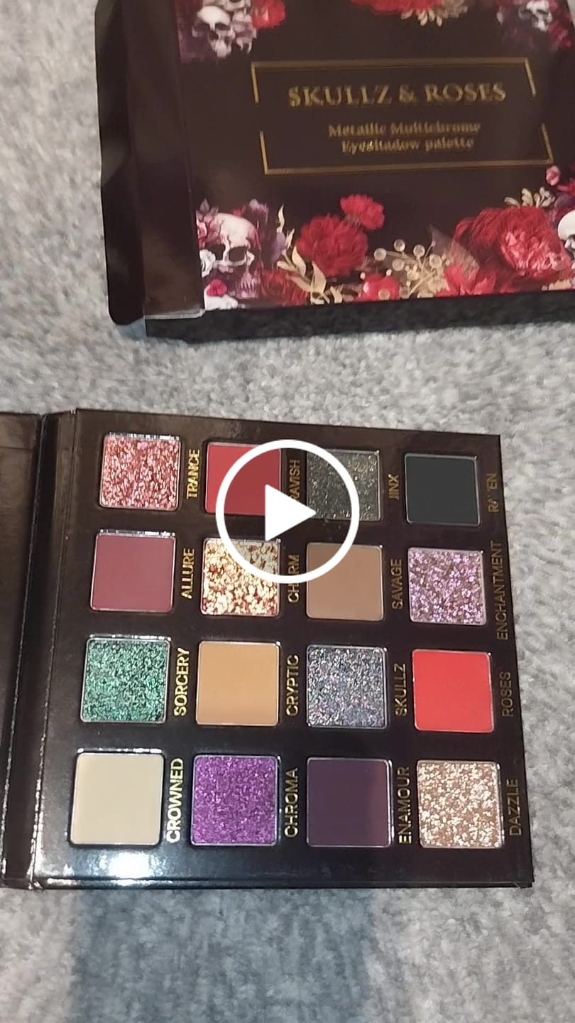 Customer video review of Skullz & Roses Metallic Multichrome Eyeshadow Palette ( IN STOCK )