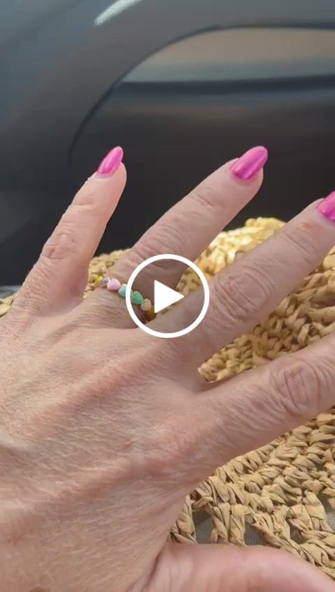 Customer video review of Anillo Colorful Hearts