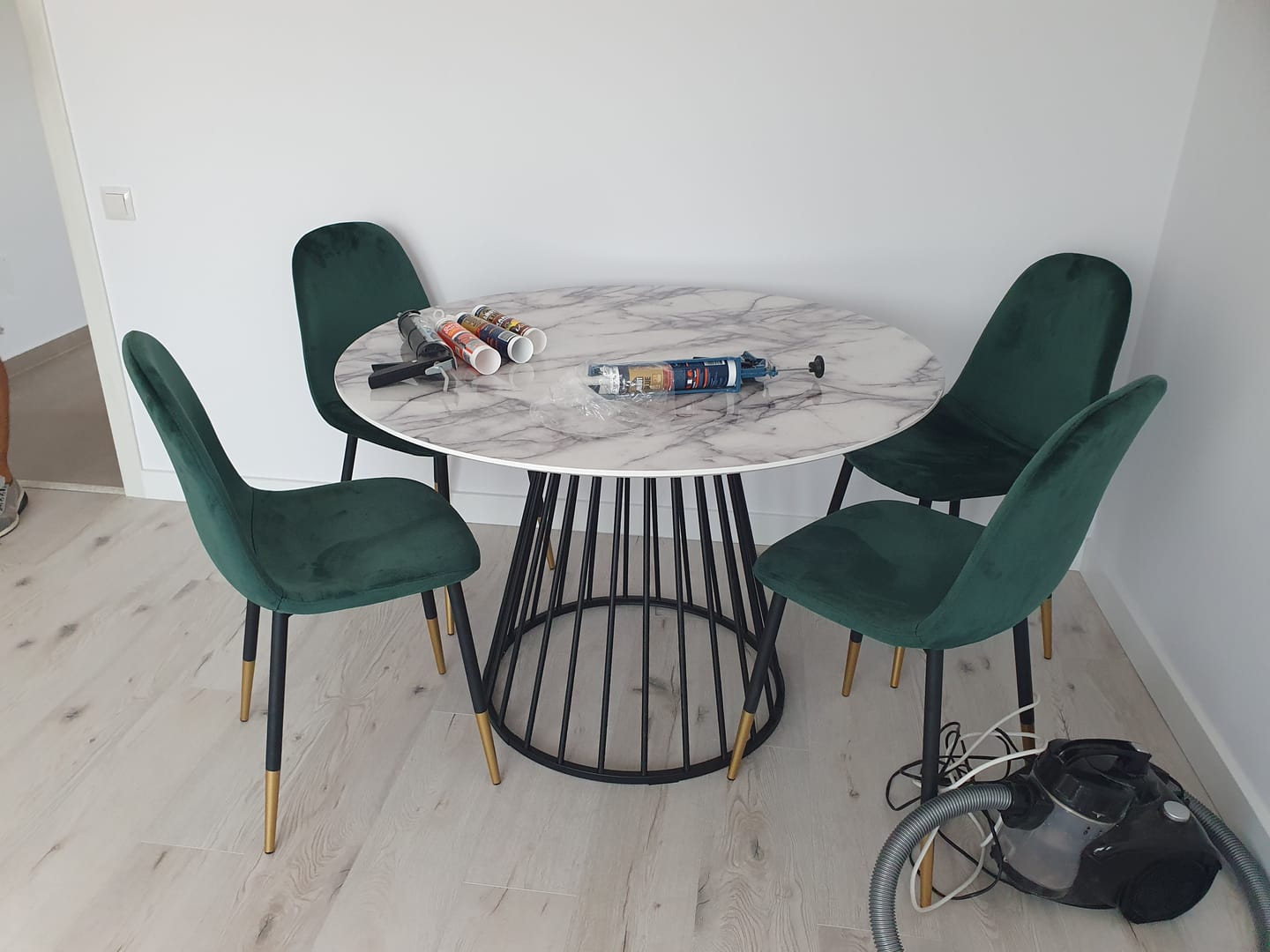 Customer photo review of Scaun tapitat K379, verde/negru, stofa catifelata/metal, 45x48x88 cm