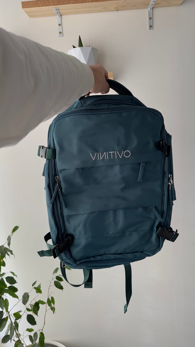 Customer photo review of Mochila de Viaje Vinitivo Modelo Travel impermeable de 20L