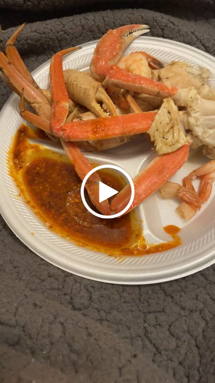 Customer video review of JazzyJ’s spicy seafood seasoning 🥵 1pack