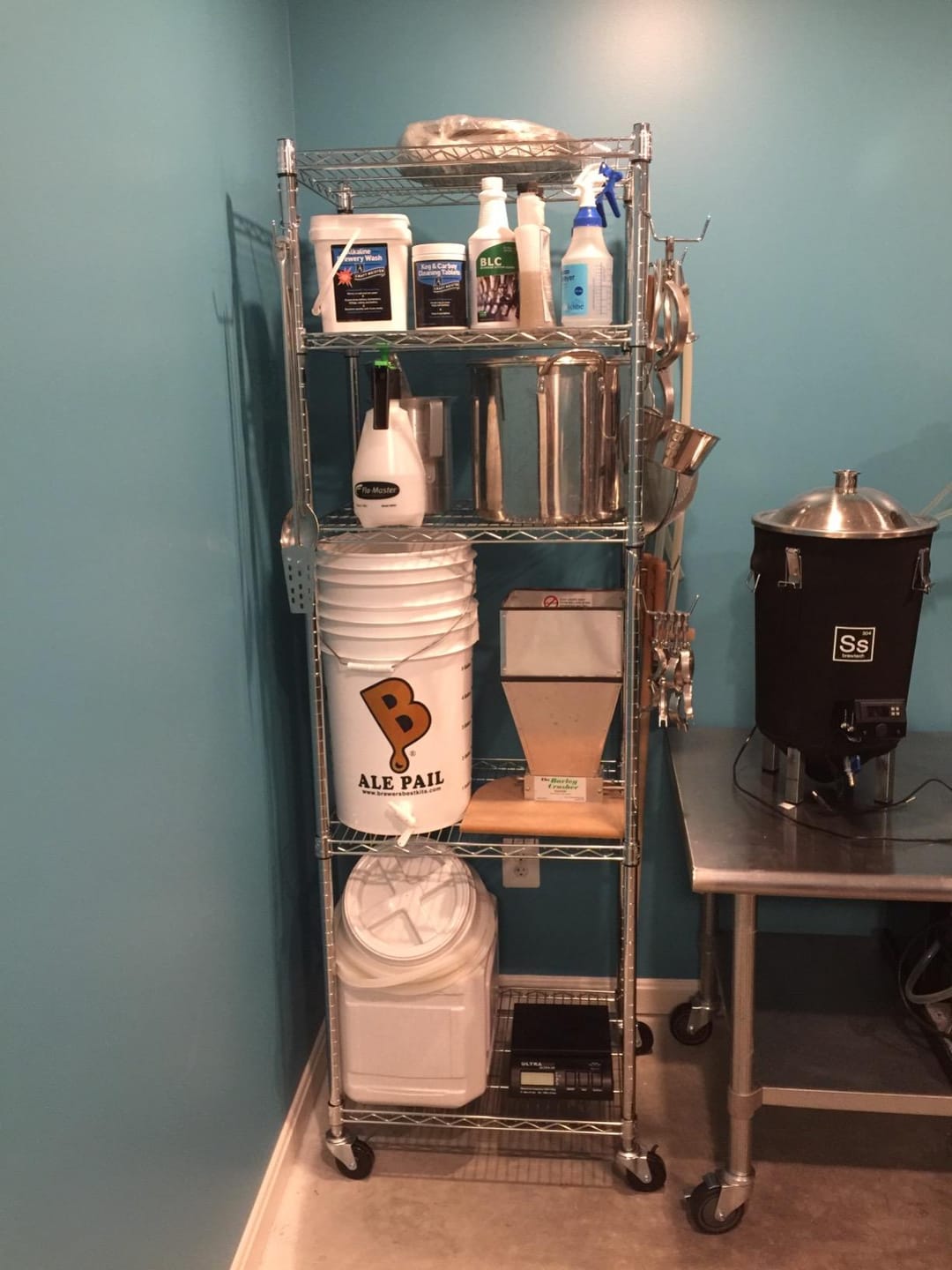 Customer photo review of Utility Hanger 5 Pack - Chrome