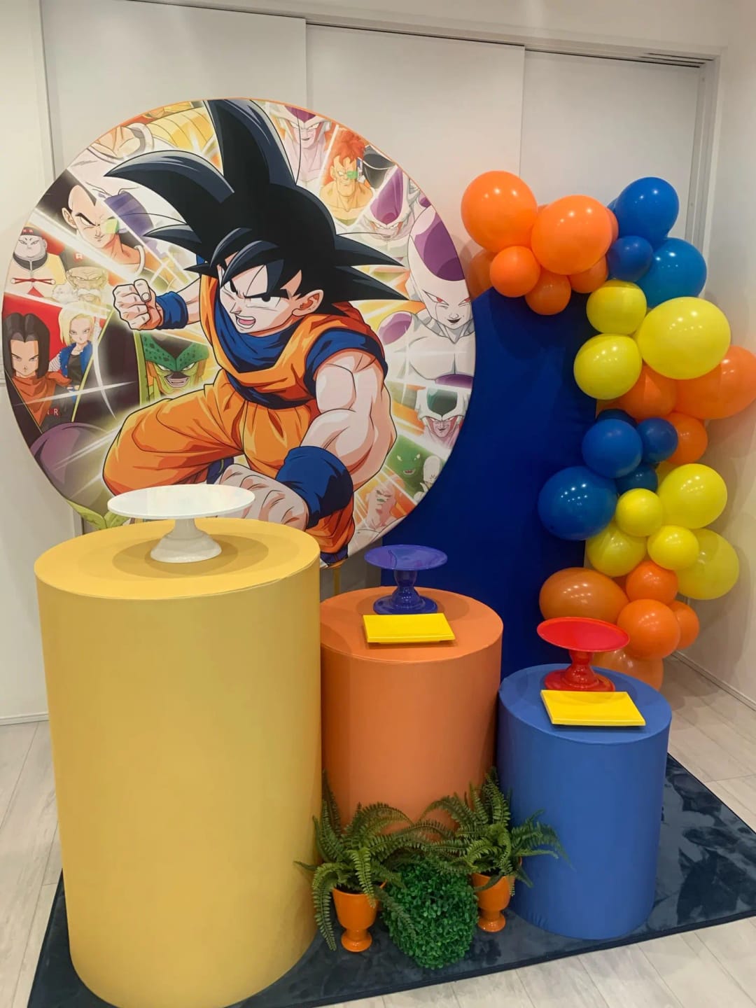 Customer photo review of Custom birthday party decoration round circle backdrop cover plinth cylinder pedestal cloth cover