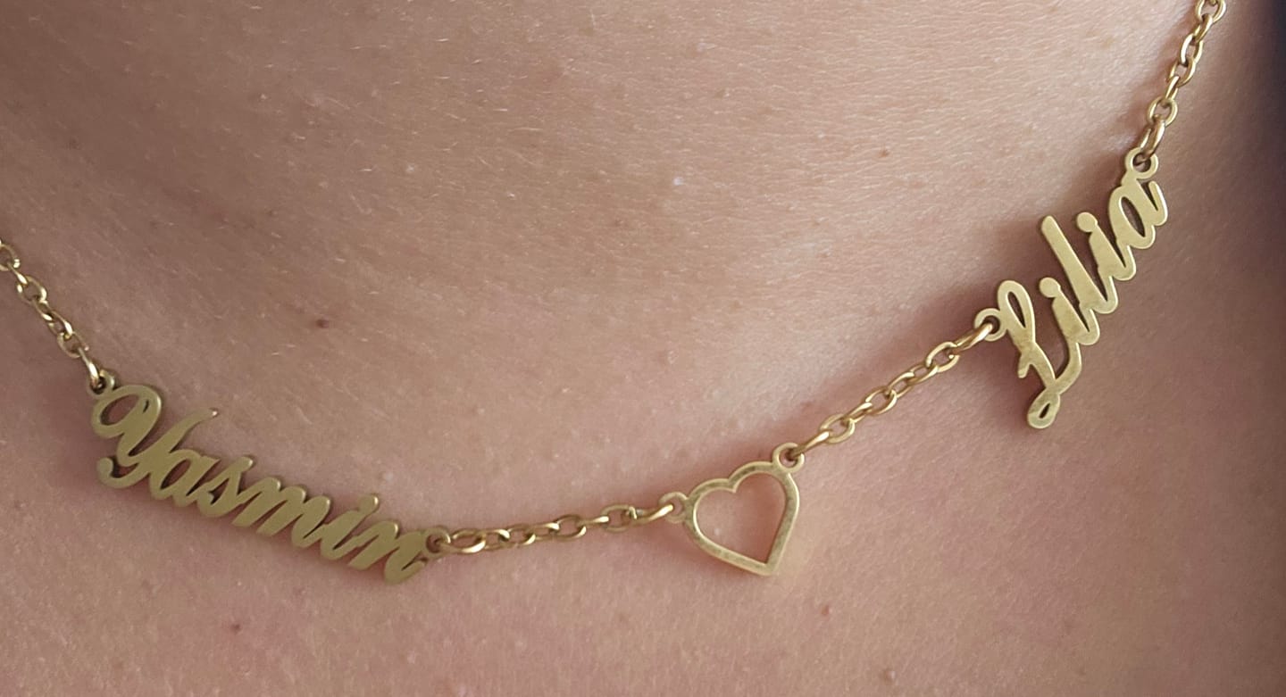 Customer photo review of Collier Coeur & Prénoms Sautoir Personnalisé