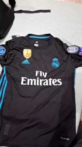 Foto de Alvardo V. con su compra