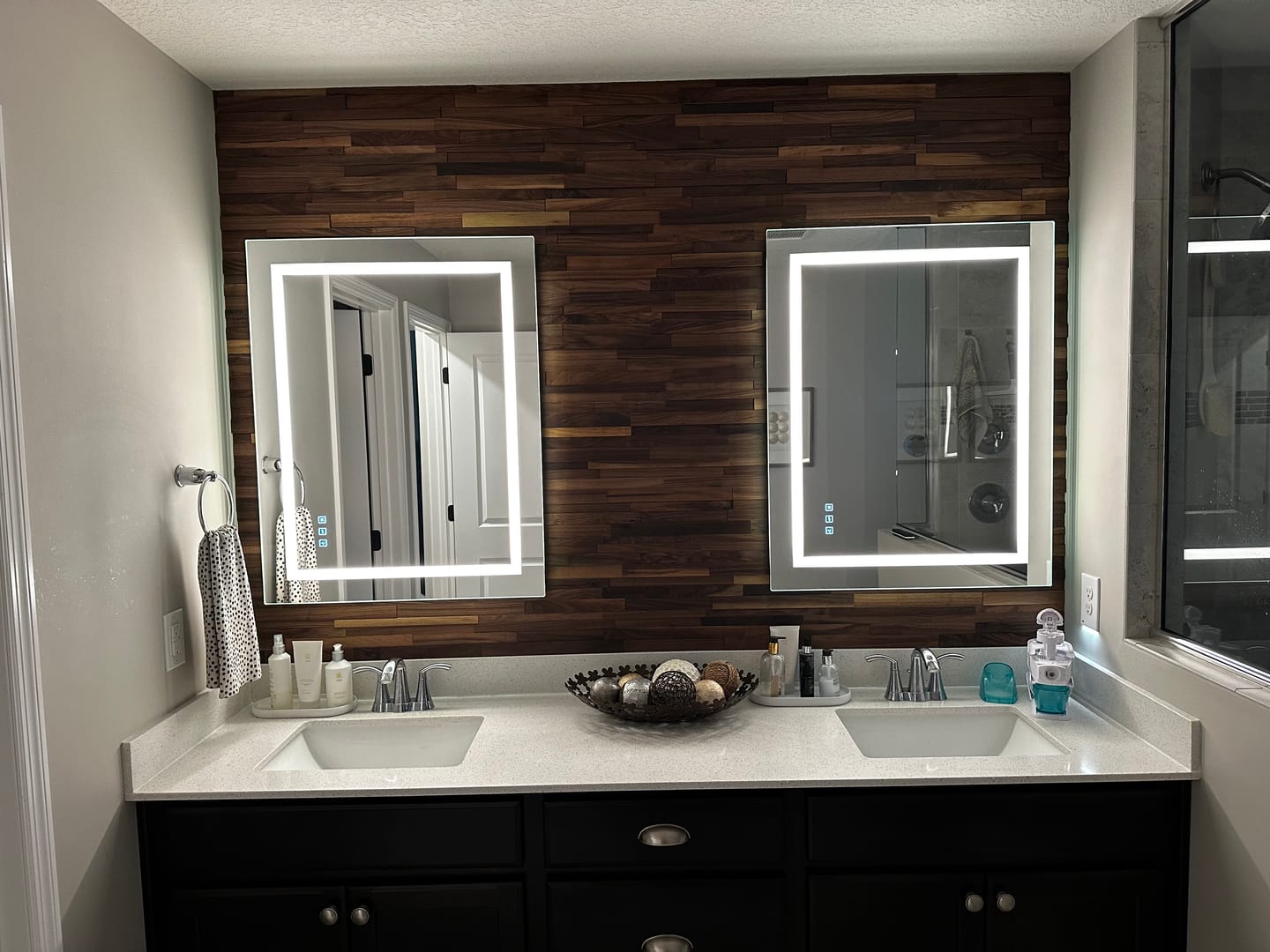 Customer photo review of 3D Stacked Natural Walnut