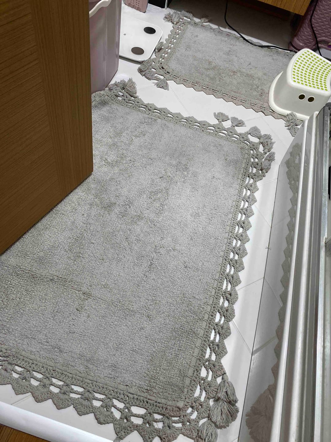 Customer photo review of Lorna 2’li Takım Banyo Paspası %100 Pamuk 40x60 + 60x90 Gri