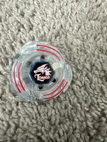 Customer photo review of Takara Tomy Lightning L Drago Beyblade BB-43 100HF Metal Fusion - With String Launcher
