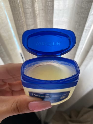 Customer photo review of Vaseline Original 100% Pure Petroleum Jelly Skin Protectant - 49g