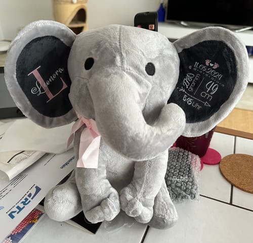 Customer photo review of Kuschel Elefant - Baby-Stofftier